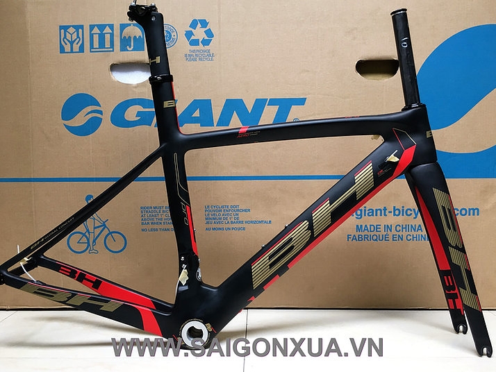 Khung carbon LA DRACO ZELIS đích thị Hanoibike cửa hàng #19 Khung carbon LA DRACO ZELIS đích thị Hanoibike shop